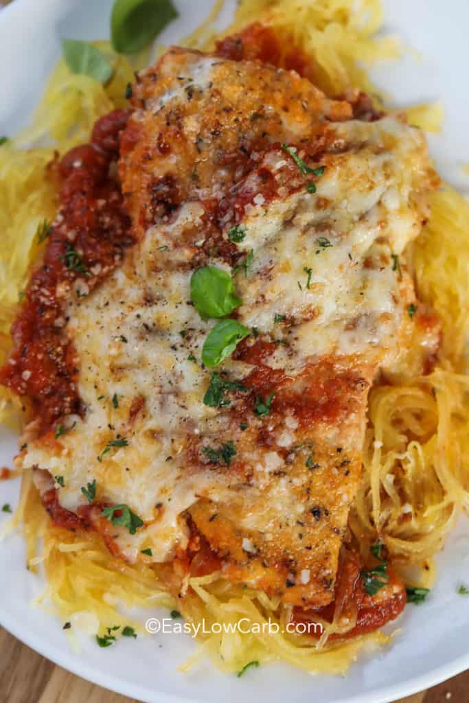 Low Carb Chicken Parmesan {Easy to Make!} - Easy Low Carb