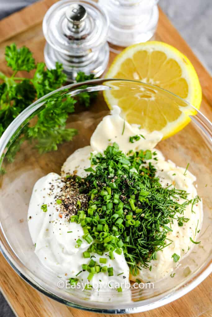 Low Carb Ranch Dressing & Dip {With Fresh Ingredients!} - Easy Low Carb