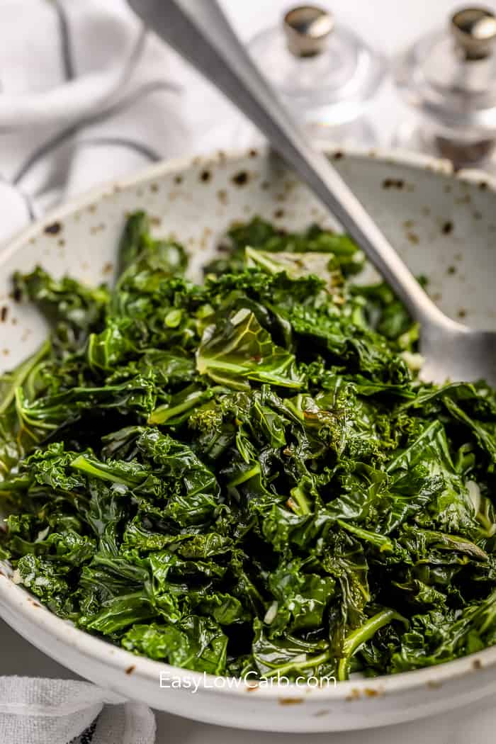 Sauteed Kale With Garlic & Lemon (Healthy Side Dish!) - Easy Low Carb