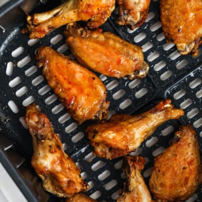 close up of cooked Air Fryer Crispy Chicken Wings