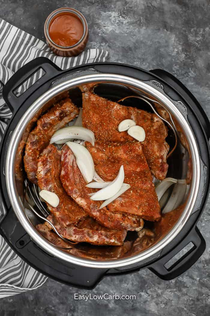 uncooked ribs in an instant pot