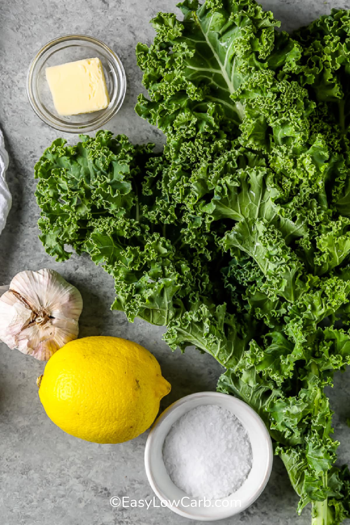 ingredients to make Sauteed Kale with garlic and lemon