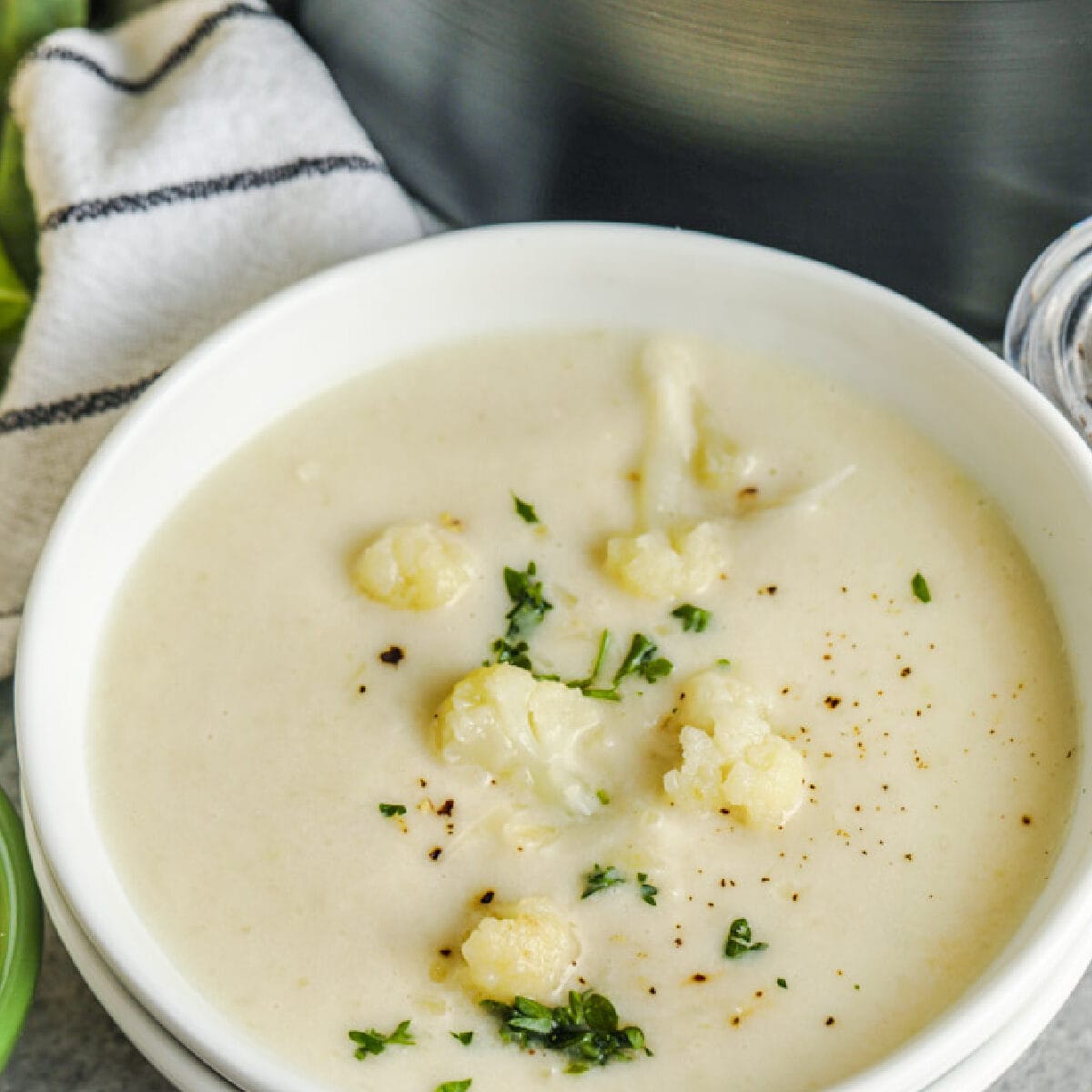 Creamy Cauliflower Soup (Easy 30 Minute Soup!) - Easy Low Carb