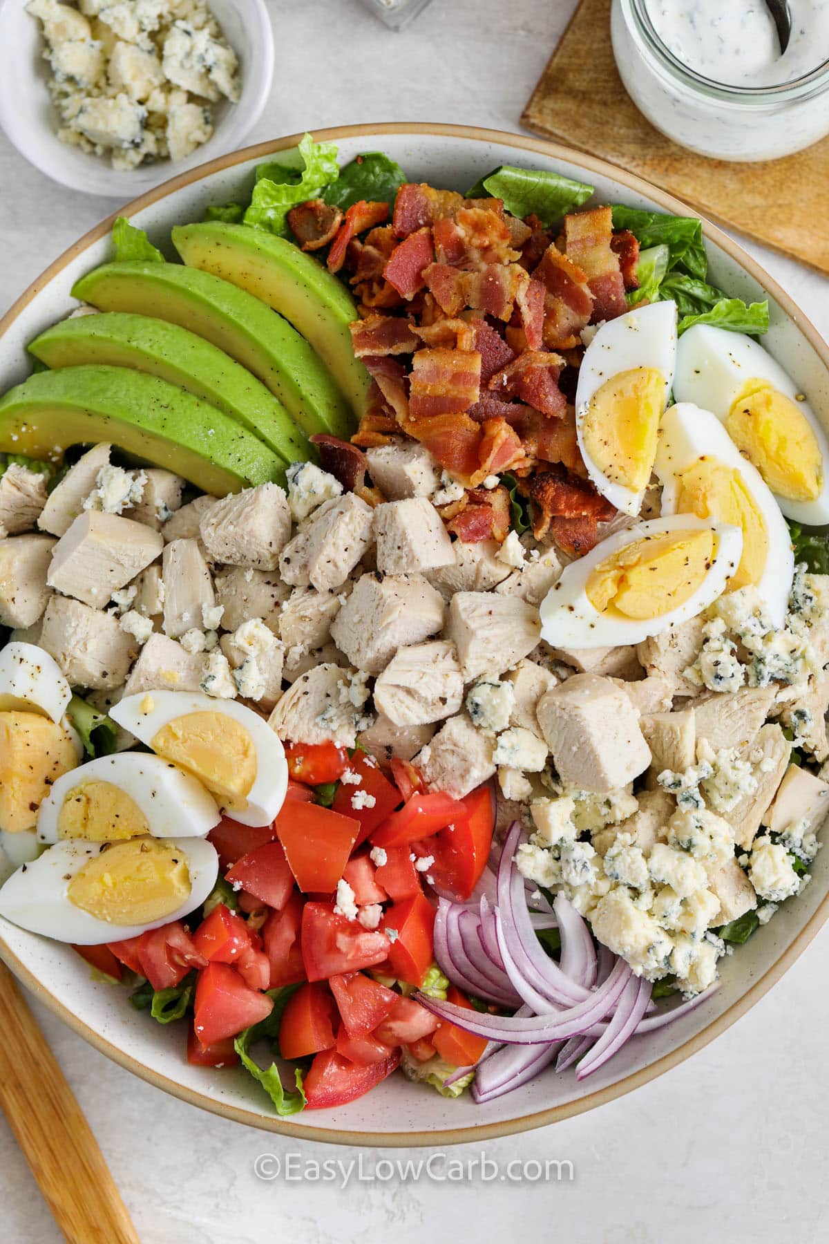 Cobb Salad Recipe (With Low Carb Ingredients!) - Easy Low Carb