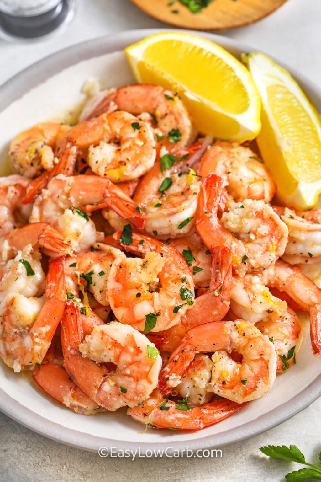 Lemon Garlic Shrimp (Quick & Easy Recipe!) - Easy Low Carb