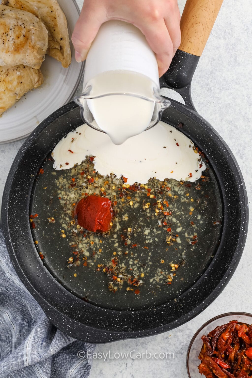 Easy Marry Me Chicken Recipe (Quick & Simple!) - Easy Low Carb