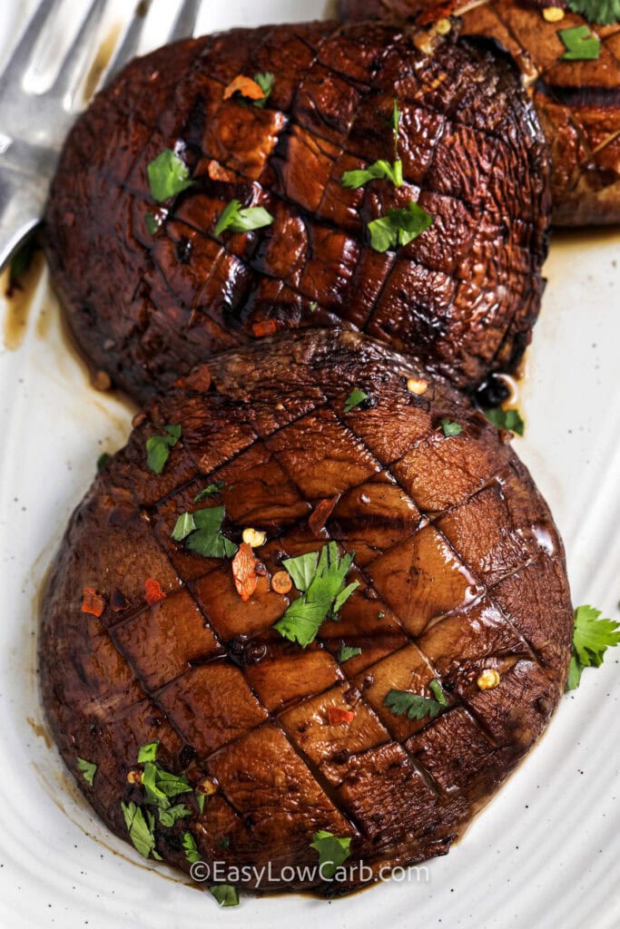 Grilled Portobello Mushrooms (Simple & Flavorful!) - Easy Low Carb
