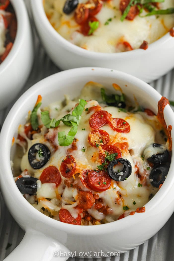 pizza bowls on a tray