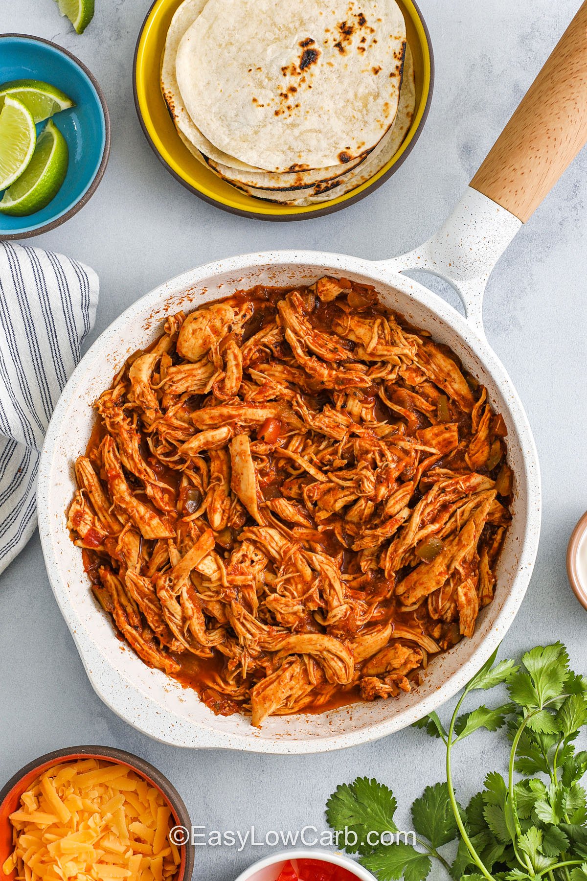 cooked chicken in pan to make Recipe for Chicken Tacos